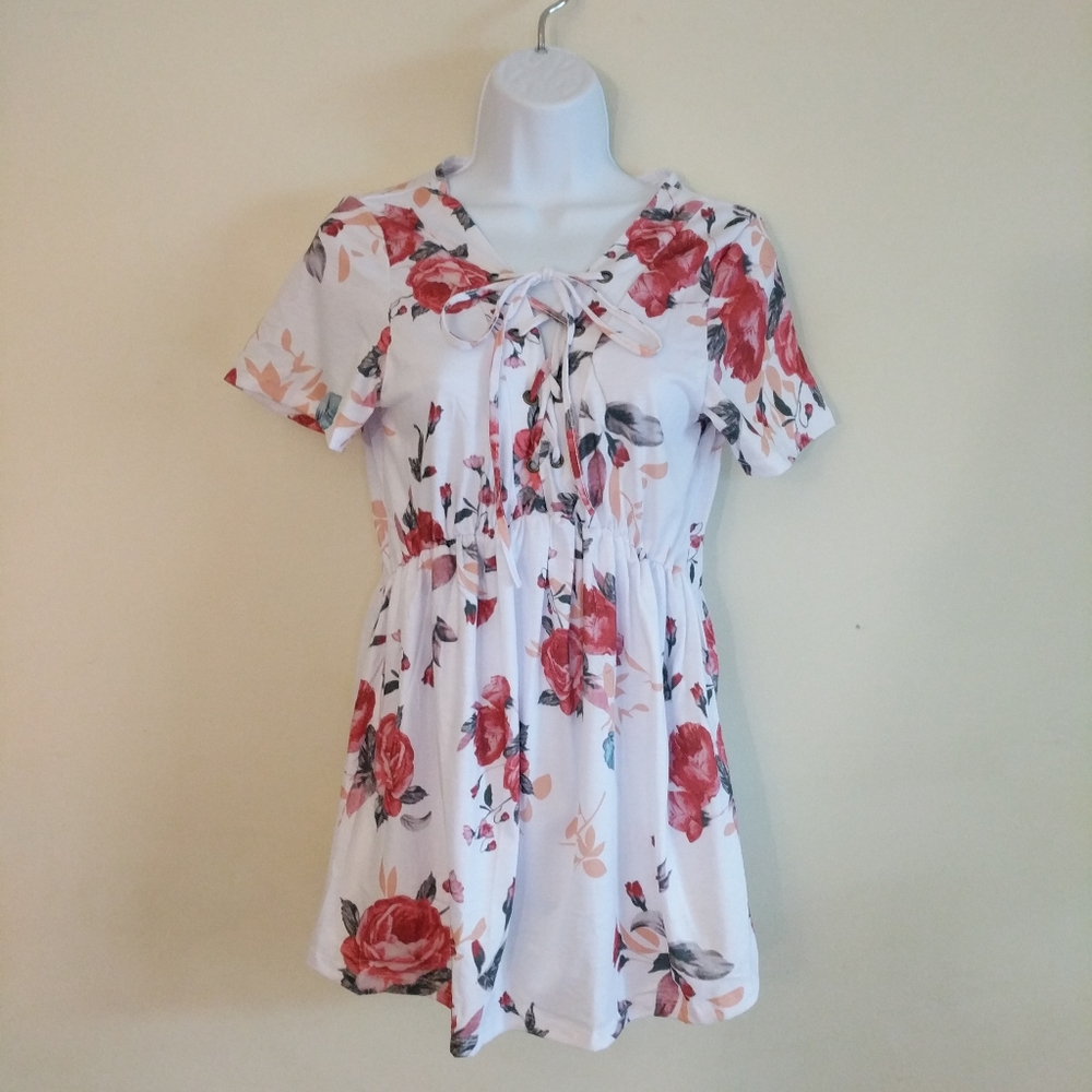 White Floral LaceUp V Neck Tunic - Picture 2 of 12